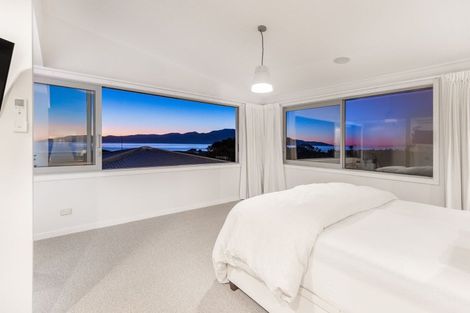 Photo of property in 86 Seaview Road, Paraparaumu Beach, Paraparaumu, 5032