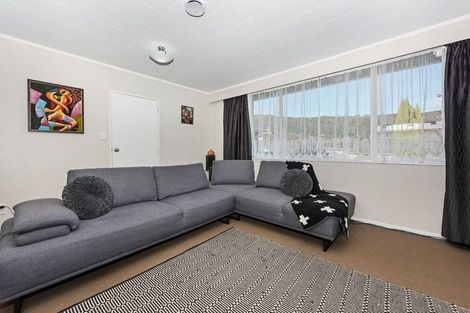 Photo of property in 11 Lowry Crescent, Stokes Valley, Lower Hutt, 5019