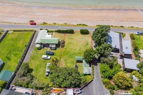 Photo of property in 129 Long Beach Road, Russell, 0202