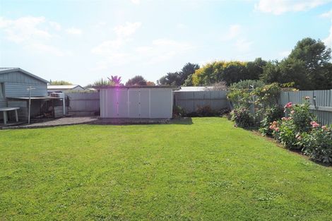 Photo of property in 77 Stout Street, Shannon, 4821