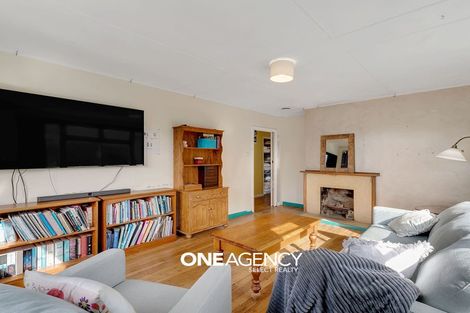 Photo of property in 32 Champion Street, Ranui, Porirua, 5024