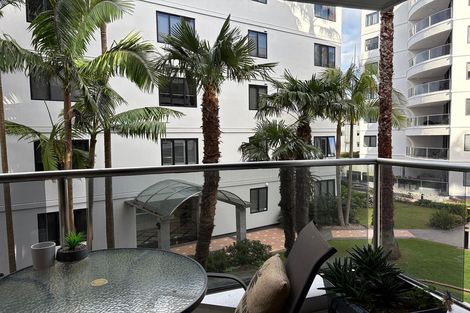 Photo of property in 1f/175 Hurstmere Road, Takapuna, Auckland, 0622