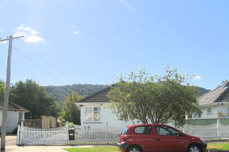 Photo of property in 19 Kowhai Avenue, Ebdentown, Upper Hutt, 5018