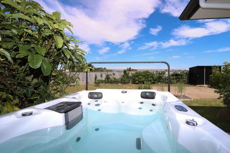 Photo of property in 28 Feist Street, Carterton, 5713