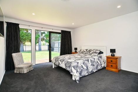 Photo of property in 33 Kohunga Crescent, Bottle Lake, Christchurch, 8083