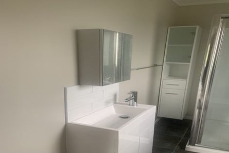 Photo of property in 8 First Avenue, Glenbrook, 2681