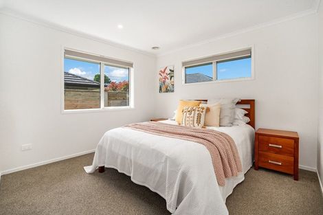 Photo of property in 5 Mooring Close, Whitby, Porirua, 5024