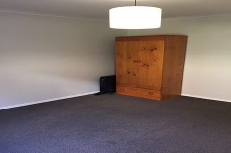 Photo of property in 2 Mcmahon Way, Paparangi, Wellington, 6037