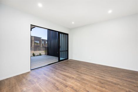 Photo of property in 108 Te Oneroa Way, Long Bay, Auckland, 0630