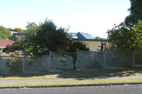 Photo of property in 43 Knightsbridge Drive, Forrest Hill, Auckland, 0620