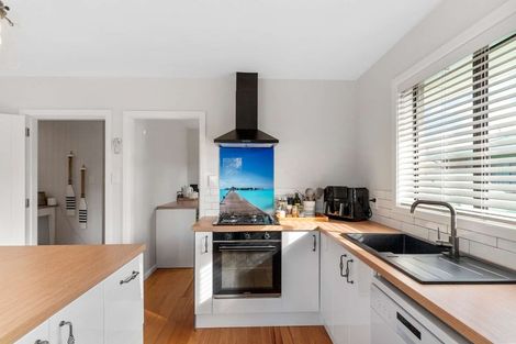 Photo of property in 142 Pacific Road, North New Brighton, Christchurch, 8083