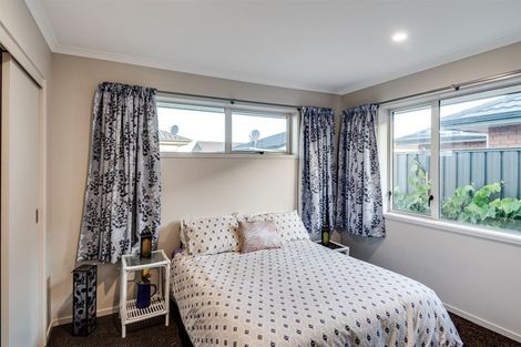 Photo of property in 76 Eriksen Road, Te Awa, Napier, 4110