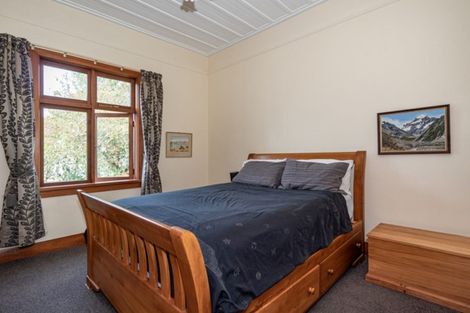 Photo of property in 46 Templer Street, Geraldine, 7992