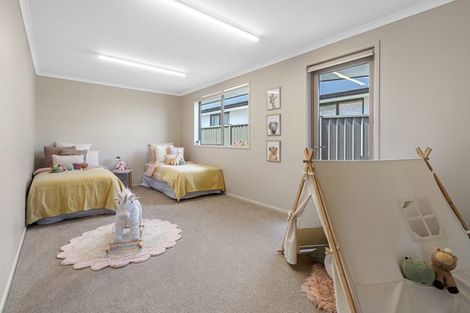 Photo of property in 28 Blacklock Road, Pyes Pa, Tauranga, 3112