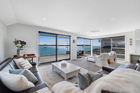 Photo of property in 8 The Parade, Bucklands Beach, Auckland, 2012