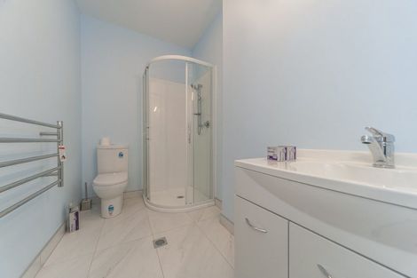 Photo of property in 10 Lawson Place, Mount Victoria, Wellington, 6011