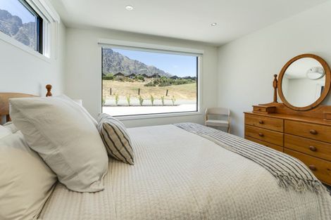 Photo of property in 5a Glenelg Lane, Jacks Point, 9371