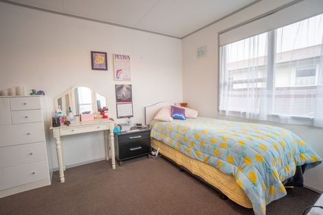 Photo of property in 32 Rhodes Drive, Kelvin Grove, Palmerston North, 4414