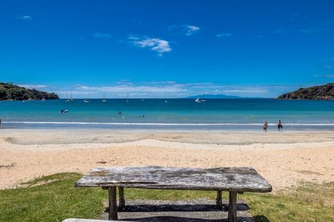 Photo of property in 16 Beach Parade, Oneroa, Waiheke Island, 1081