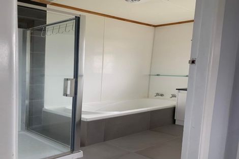 Photo of property in 49 Beaumonts Way, Manurewa, Auckland, 2102