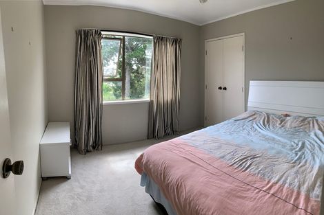 Photo of property in 8 Squirrel Lane, Browns Bay, Auckland, 0630