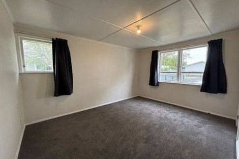 Photo of property in 713-715 Kiwi Street, Camberley, Hastings, 4120