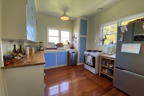 Photo of property in 15 Mertoun Terrace, Highbury, Wellington, 6012