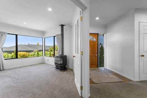 Photo of property in 17 Whetu Place, Nukuhau, Taupo, 3330