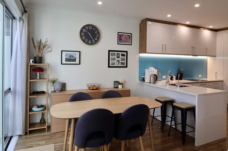 Photo of property in 11f Clearwater Cove, West Harbour, Auckland, 0618