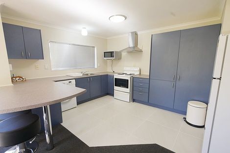 Photo of property in 2 Yale Place, Albany, Auckland, 0632