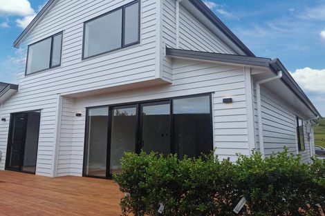 Photo of property in 10 Kotuitui Drive, Wainui, 0992