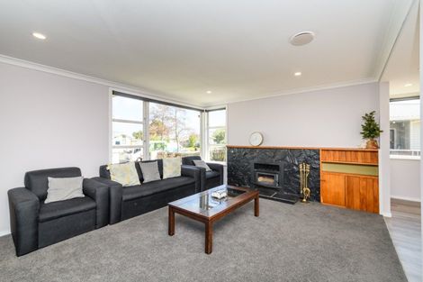 Photo of property in 27 Aspiring Avenue, Milson, Palmerston North, 4414