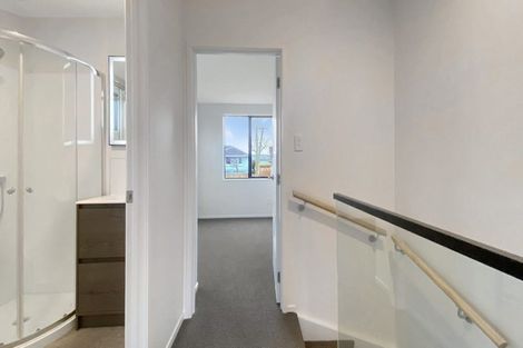 Photo of property in 29b Wharf Road, Te Atatu Peninsula, Auckland, 0610