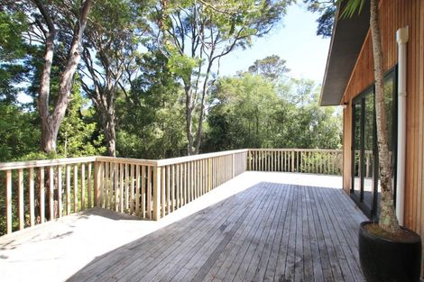 Photo of property in 53b Onedin Place, Titirangi, Auckland, 0604
