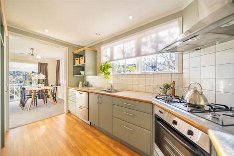 Photo of property in 28 Chichester Drive, Pinehaven, Upper Hutt, 5019