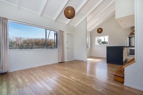 Photo of property in 2/10 Kiekie Road, Mangere Bridge, Auckland, 2022