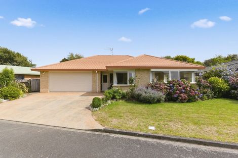 Photo of property in 34 Sunburst Court, Paraparaumu Beach, Paraparaumu, 5032