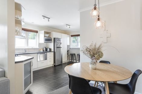 Photo of property in 15 Graham Avenue, Te Atatu Peninsula, Auckland, 0610