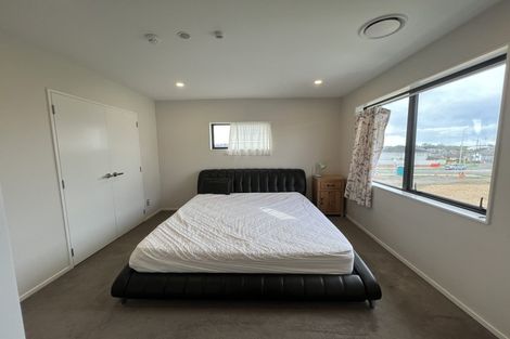 Photo of property in 1 Peony Mews, Oteha, Auckland, 0632