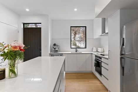 Photo of property in 6b Ferry Road, Days Bay, Lower Hutt, 5013
