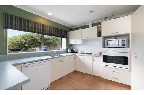 Photo of property in 5 Burnt Oak Drive, Pyes Pa, Tauranga, 3112