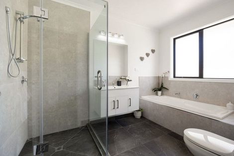 Photo of property in 16 Hehan Close, Cambridge, 3434