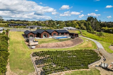 Photo of property in 38 Awatiro Drive, Kaukapakapa, 0871