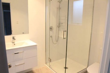 Photo of property in 6 Veagh Place, Highland Park, Auckland, 2010