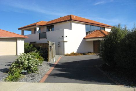 Photo of property in 20 Baltic Place, Northwood, Christchurch, 8051