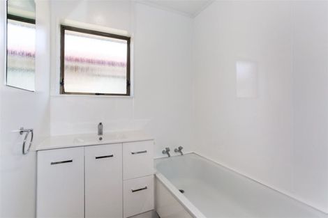 Photo of property in 2/24 West Street, Pukekohe, 2120