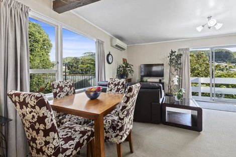 Photo of property in 11b Florio Terrace, Tawa, Wellington, 5028