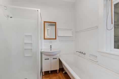 Photo of property in 12 Dyers Pass Road, Cashmere, Christchurch, 8022