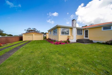 Photo of property in 44 Kapuni Street, Manaia, 4612