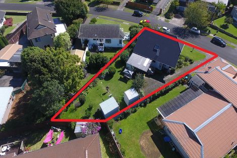 Photo of property in 8 Pinehurst Place, Wattle Downs, Auckland, 2103